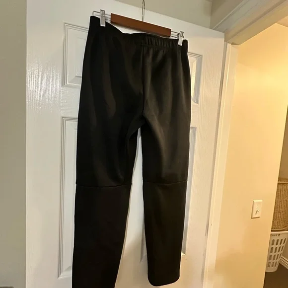 NIKE SPORT-WEAR PLANTS - Picture 4 of 9